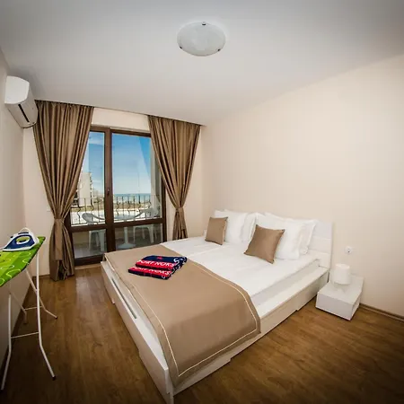 Premier Sands - Full Board Üdülőközpont Napospart
